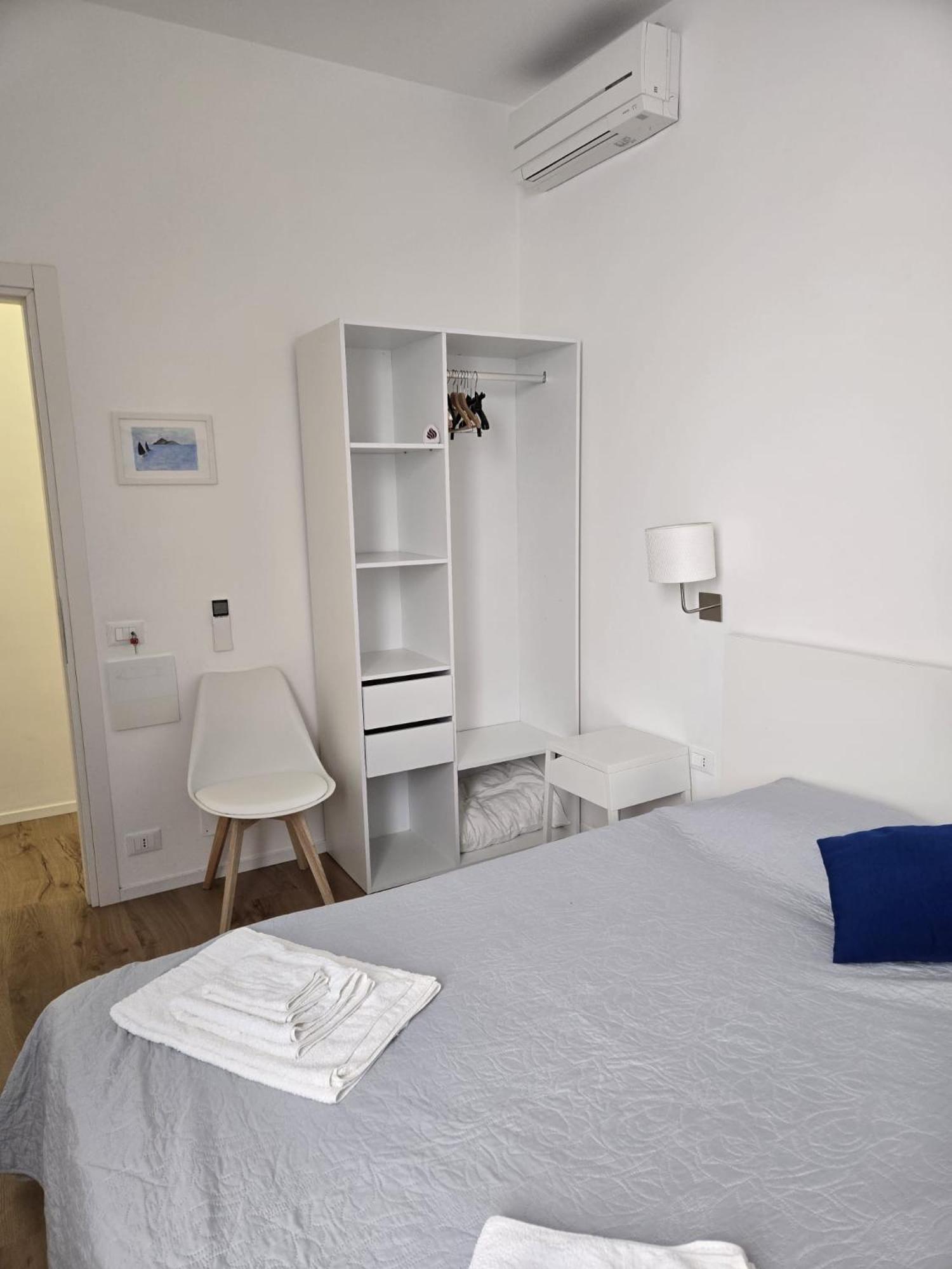 Il Faro Trapani B&B Rooms & Apartments ภายนอก รูปภาพ
